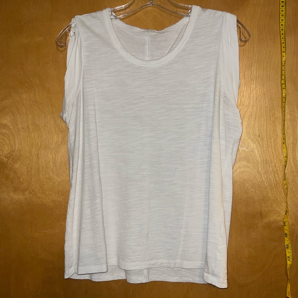 Banana Republic- Malibu “aged” tee - size: medium